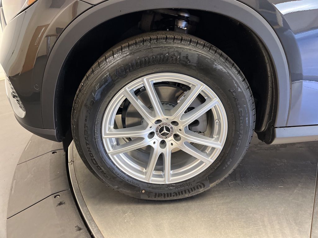 Thumbnail: 2026 Mercedes-Benz GLC - 10