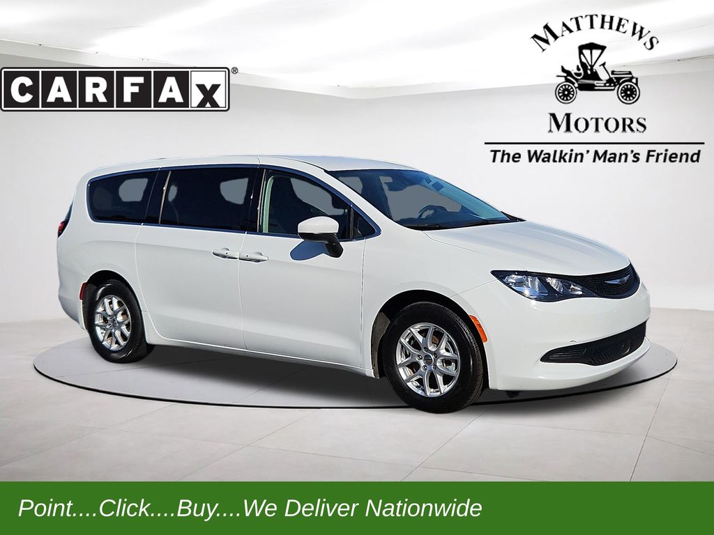 2023 Chrysler Voyager LX FWD