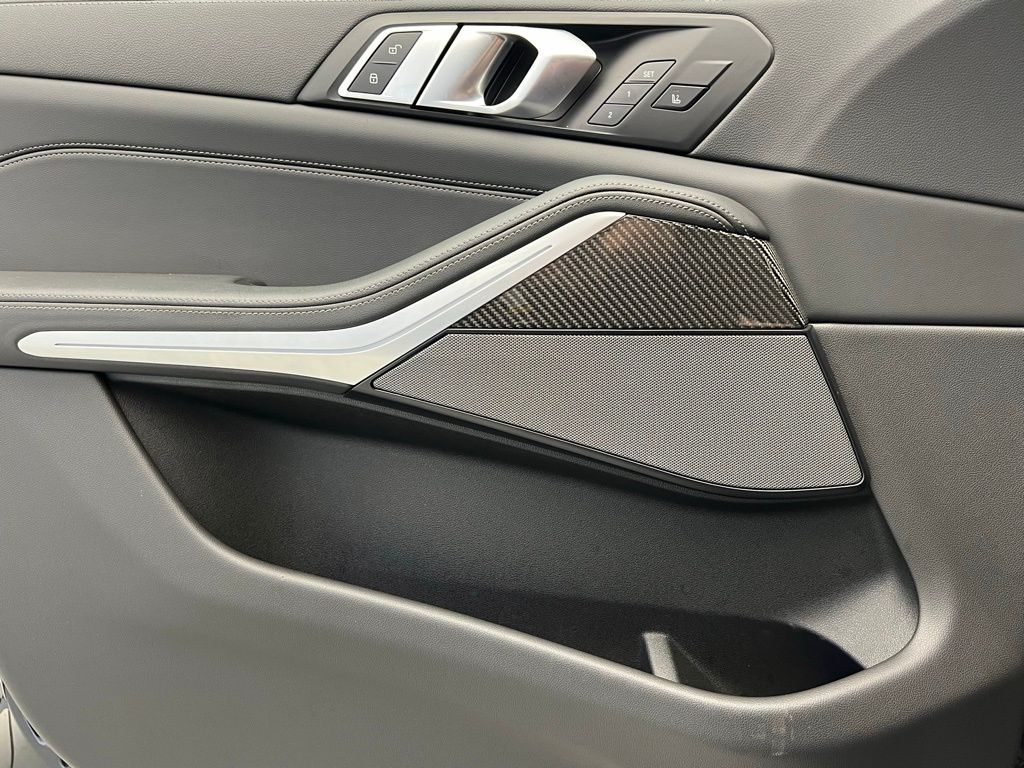 2023 BMW X5 M50i 22