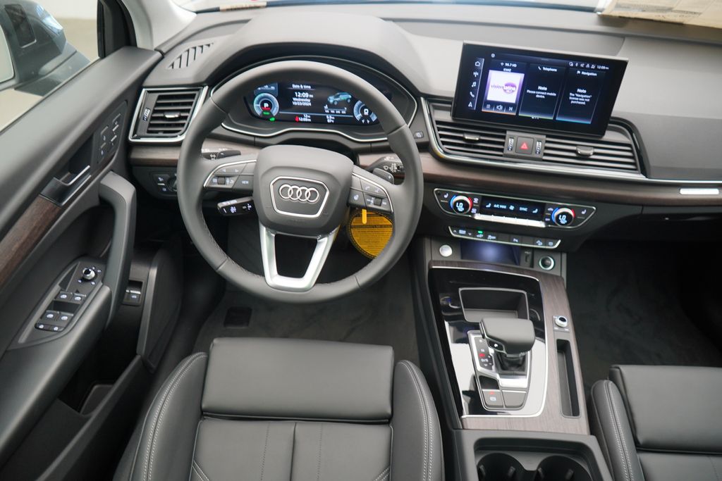 2024 Audi Q5 e  12