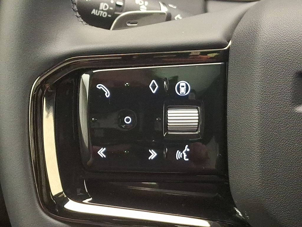 Thumbnail: 2026 Land Rover Range Rover Evoque - 23