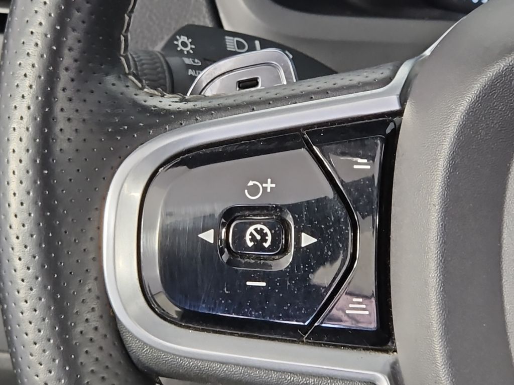 Thumbnail: 2019 Volvo XC90 - 30