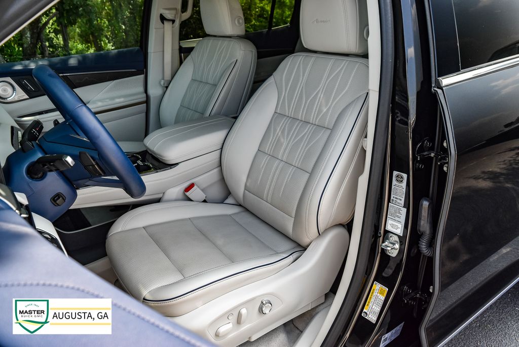 Used 2025 Buick Enclave SUV