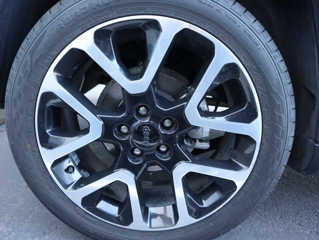 Thumbnail: 2018 Jeep Compass - 16