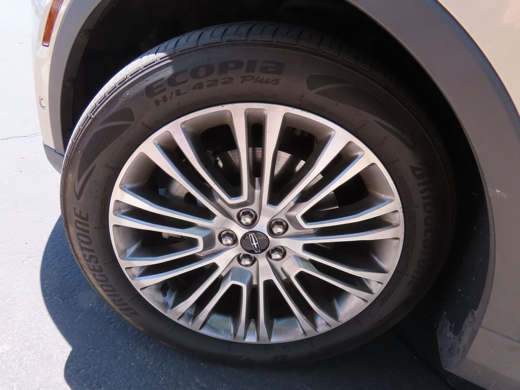 Thumbnail: 2016 Lincoln MKX - 15