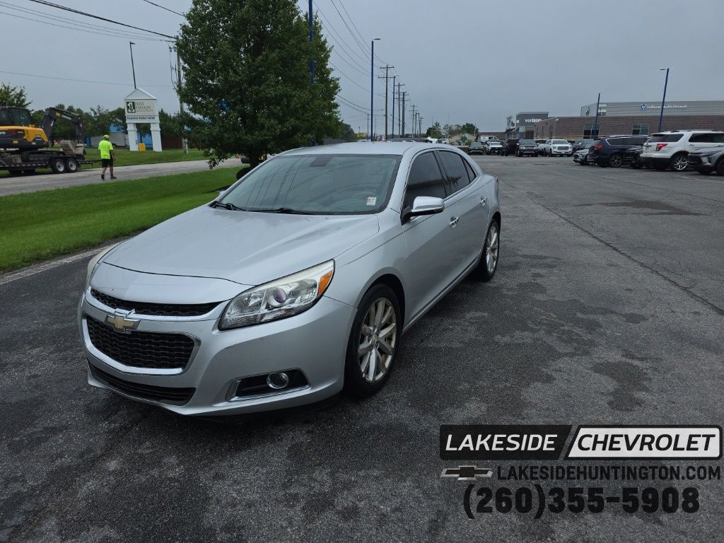 Silver Ice Metallic 2016 Chevrolet Malibu Sedan Front-Wheel Drive 6-Speed Automatic Overdrive