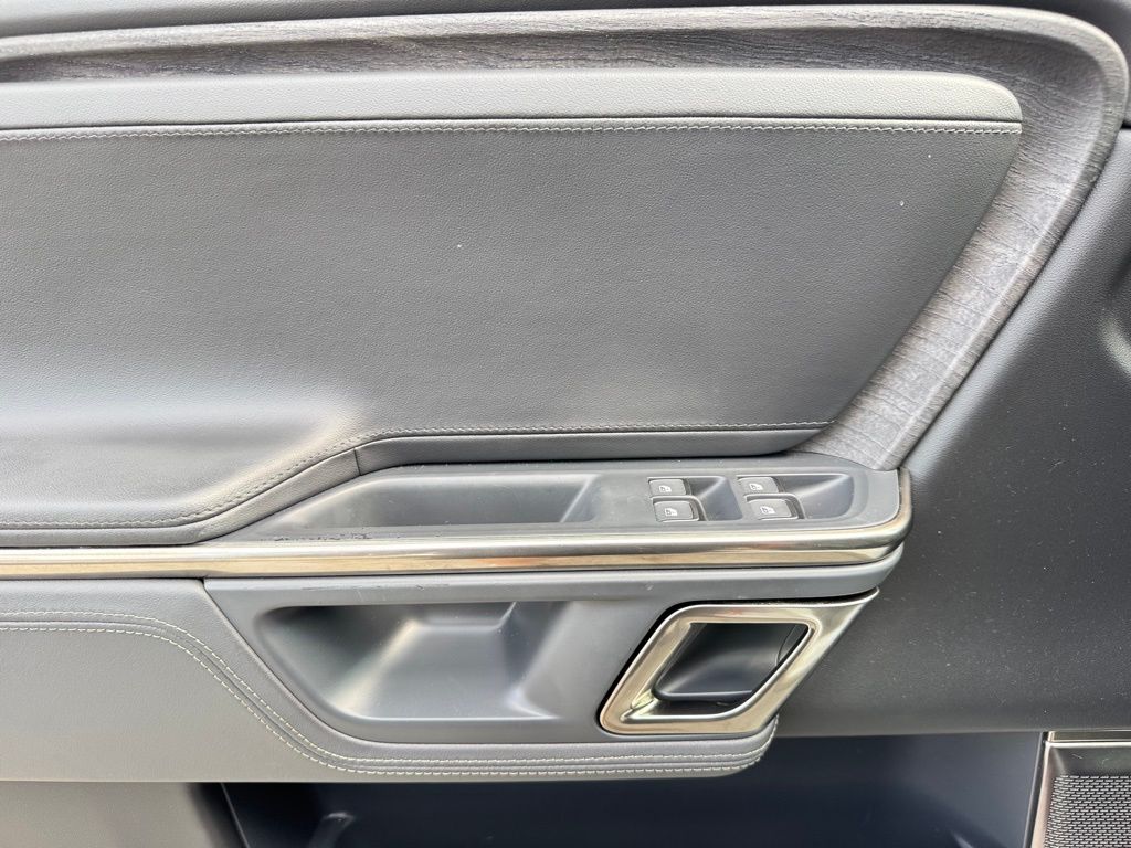 2022 Rivian R1T Adventure photo 36