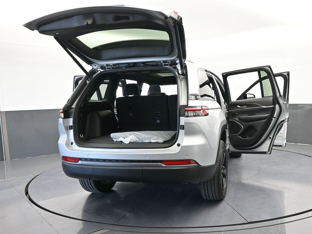 New 2026 Silver Zynith Jeep Limited image 69