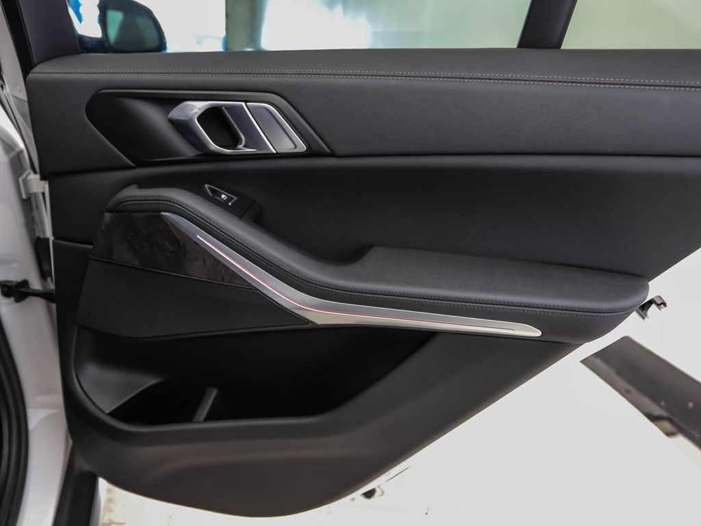 Thumbnail: 2022 BMW X5 - 26