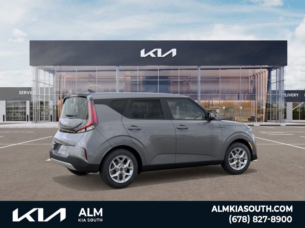 2025 Kia Soul LX photo 2