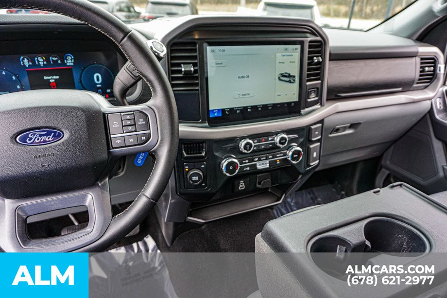 Used 2025 Gray Ford XLT image 32