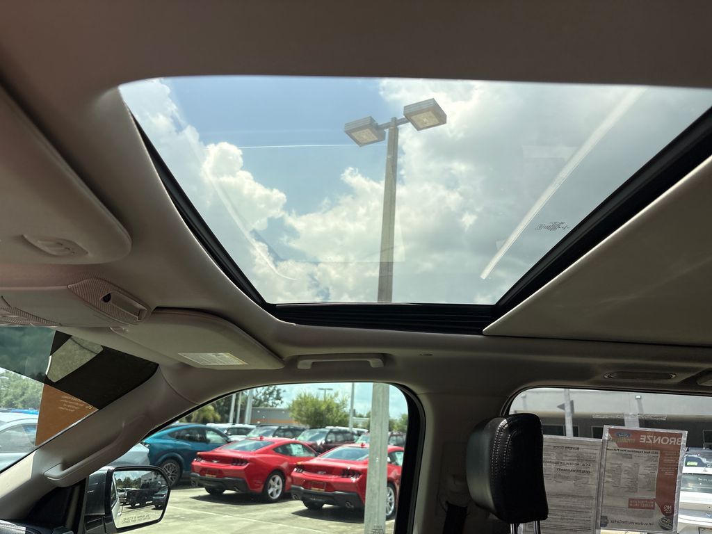Used 2021 White Ford Platinum image 9