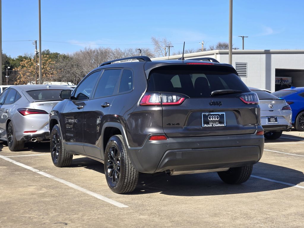 used 2023 Jeep Cherokee car, priced at $21,392