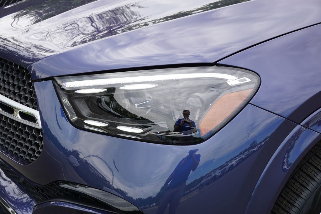 Thumbnail: 2026 Mercedes-Benz GLE - 11