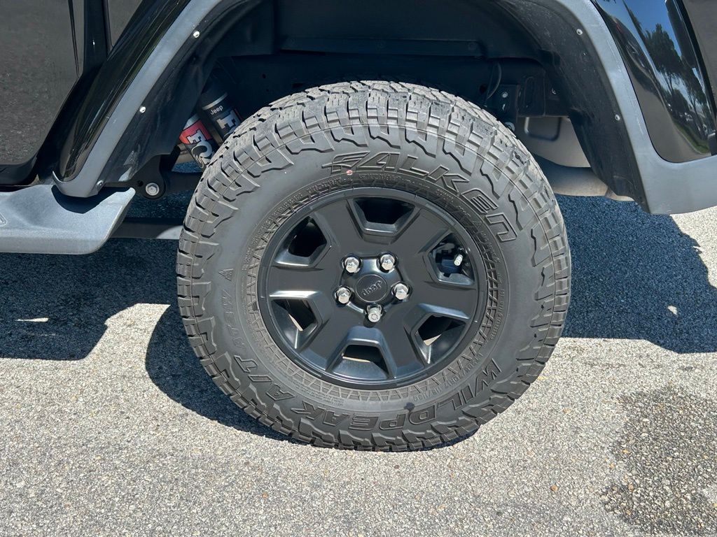 Thumbnail: 2022 Jeep Gladiator - 10