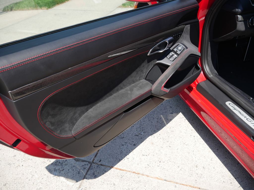 Thumbnail: 2016 Porsche Cayman - 4