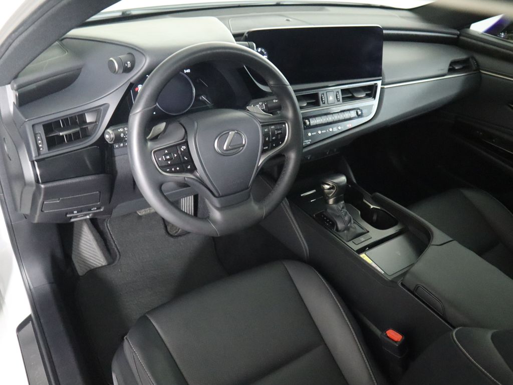 Thumbnail: 2023 Lexus ES - 9