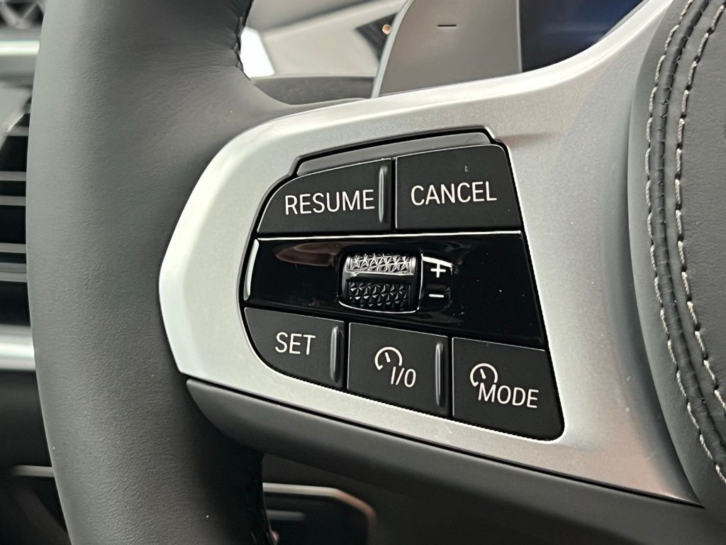 Thumbnail: 2026 BMW X7 - 20