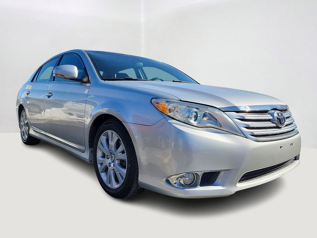 Thumbnail: 2012 Toyota Avalon - 1
