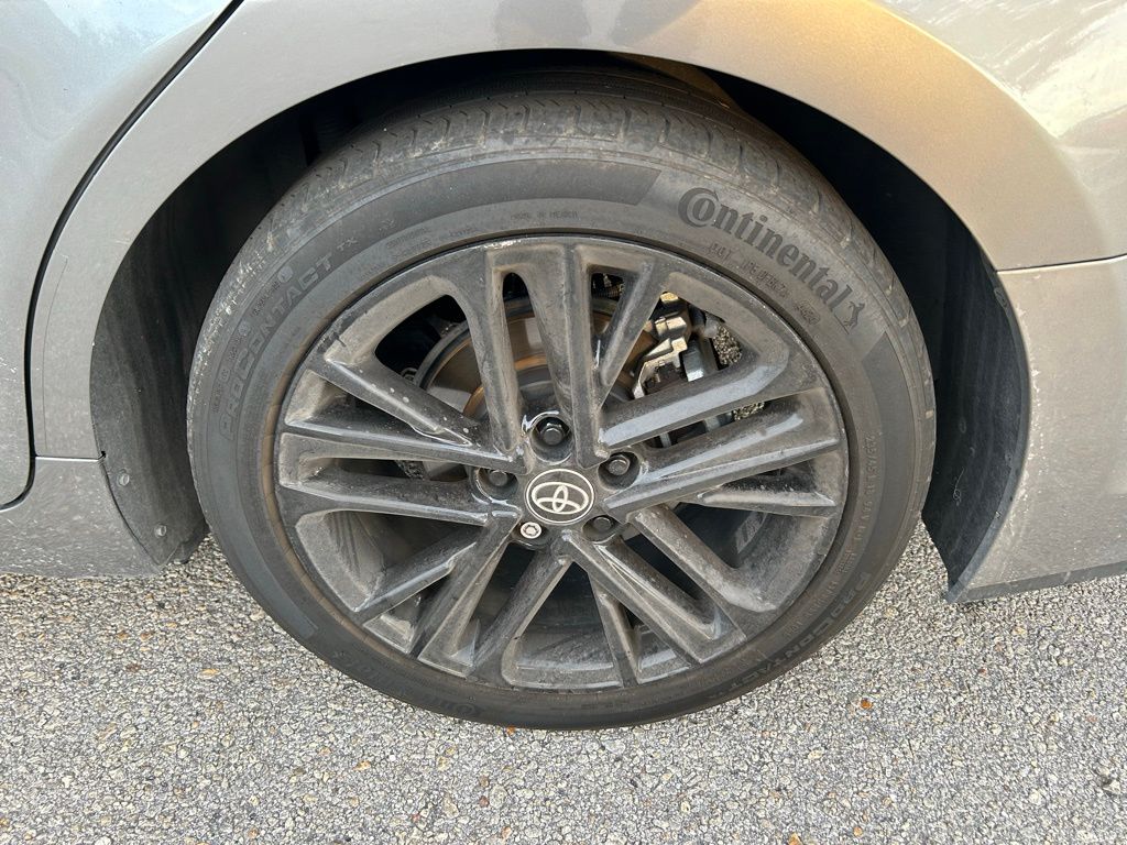 Thumbnail: 2025 Toyota Camry - 9