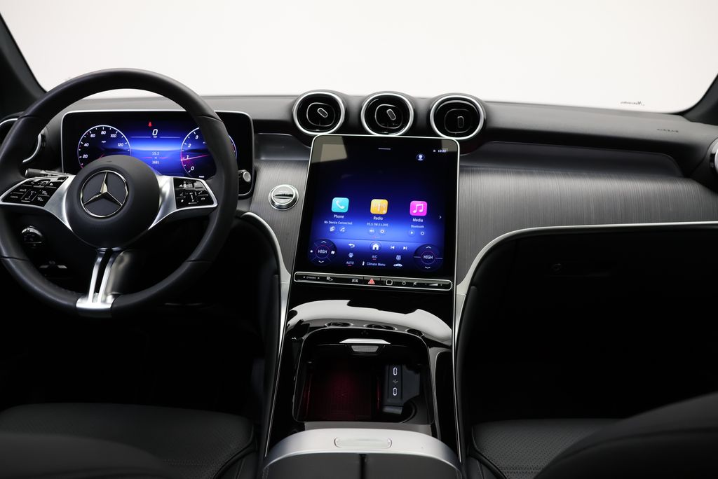 Thumbnail: 2025 Mercedes-Benz GLC - 17