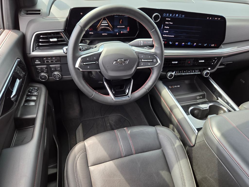 Used 2025 Chevrolet Suburban SUV