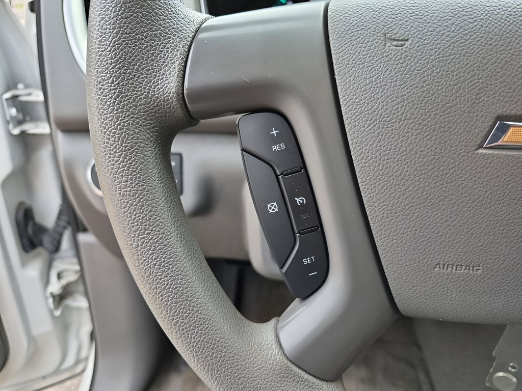 Used 2015 White Chevrolet LS image 34