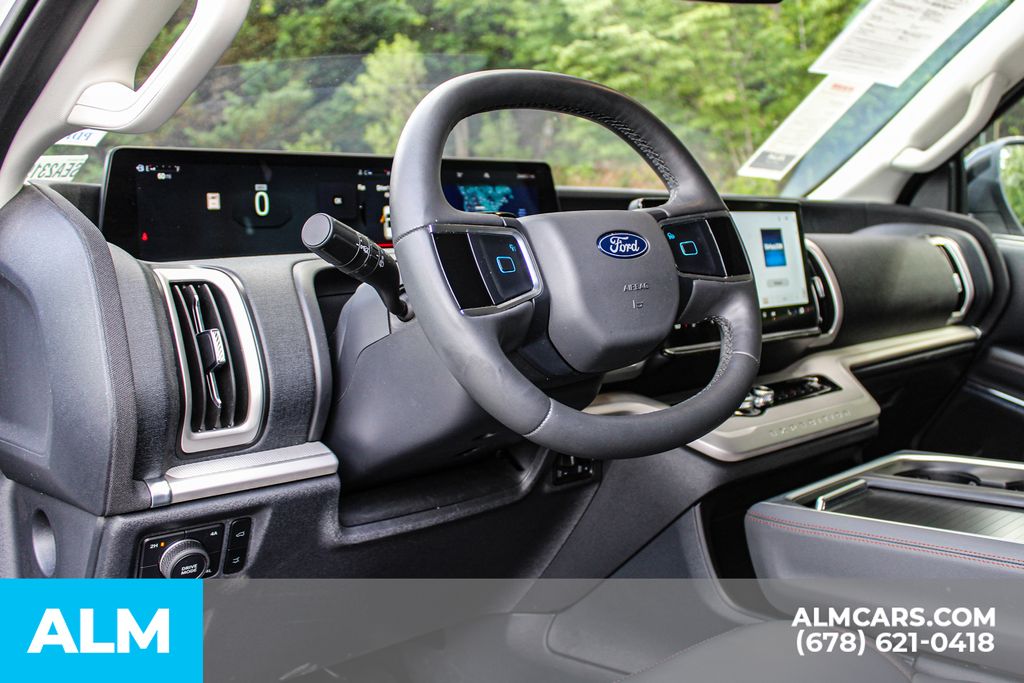 Used 2025 White Ford Active image 24