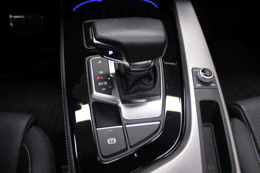 Thumbnail: 2022 Audi A5 - 16