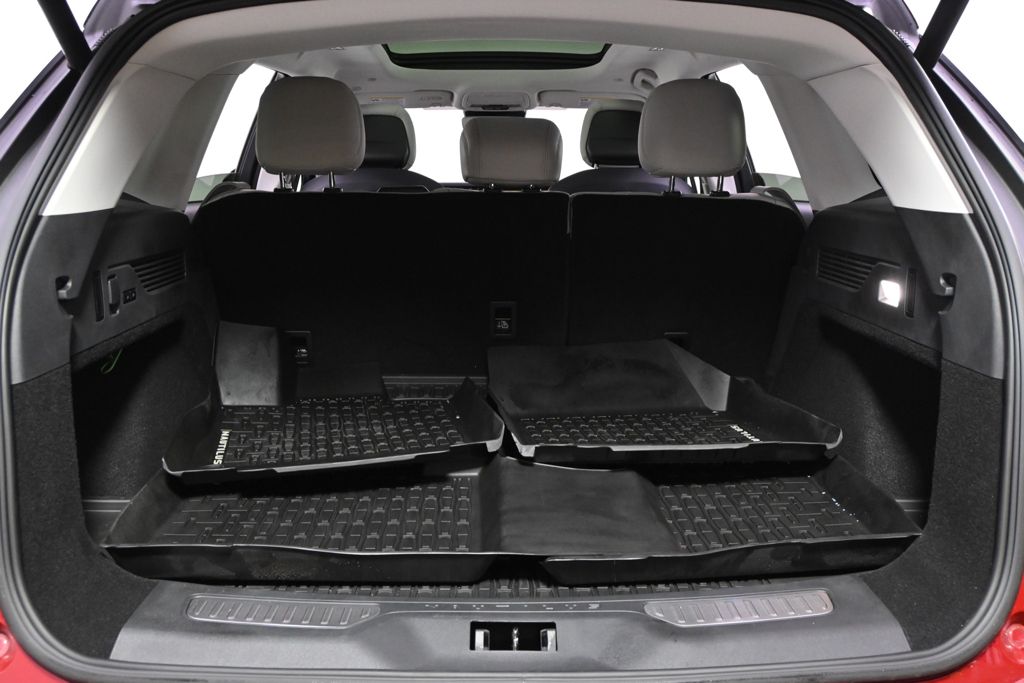 New 2026 Red Lincoln Reserve image 19