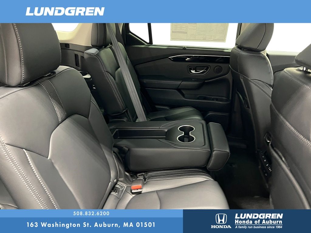 New 2025 Honda Pilot SUV