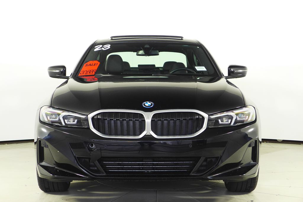 Thumbnail: 2023 BMW 3 Series - 3
