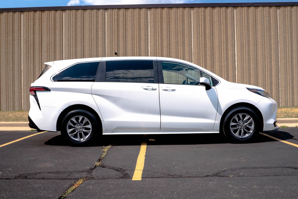 Used 2022 Toyota Sienna Van