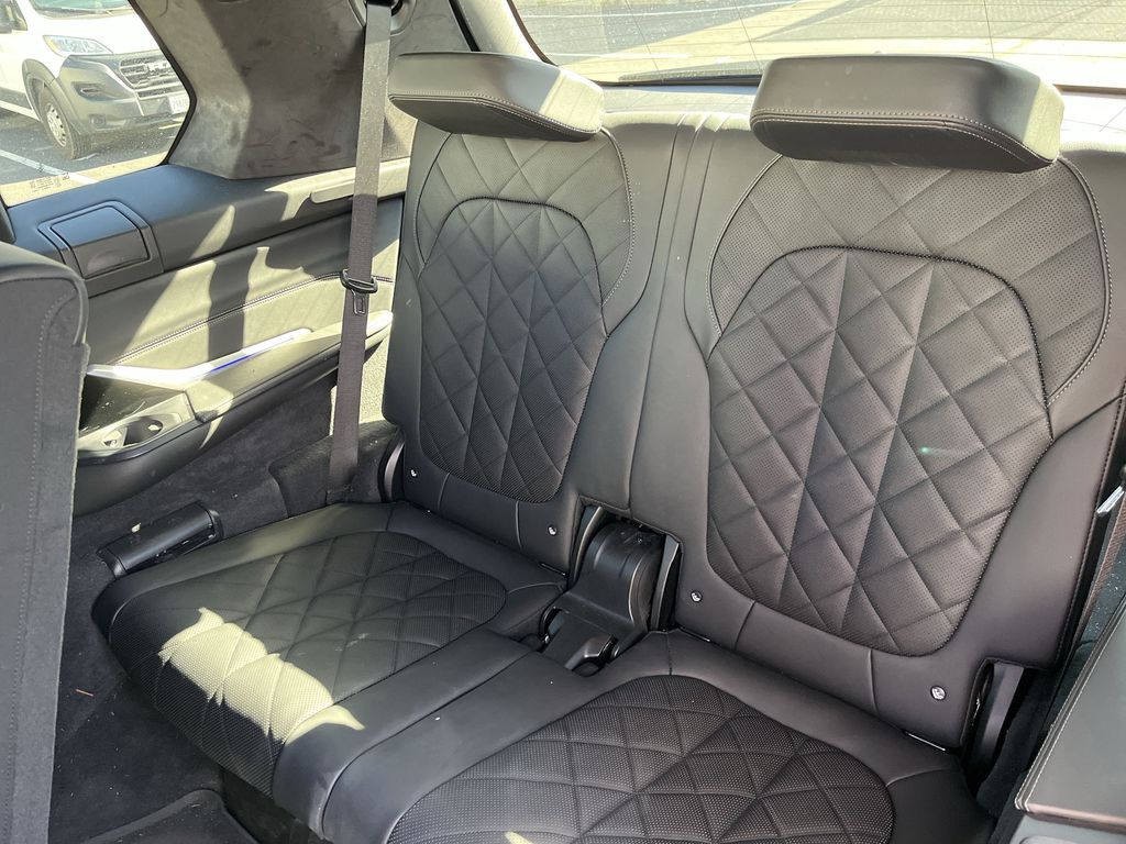 Thumbnail: 2023 BMW X7 - 21