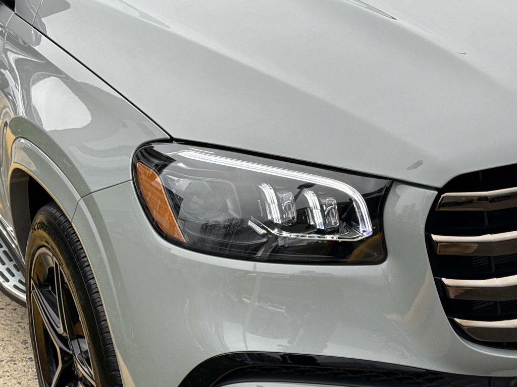 Thumbnail: 2025 Mercedes-Benz GLS - 4