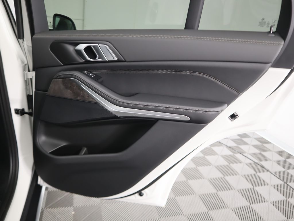 Thumbnail: 2025 BMW X5 - 28