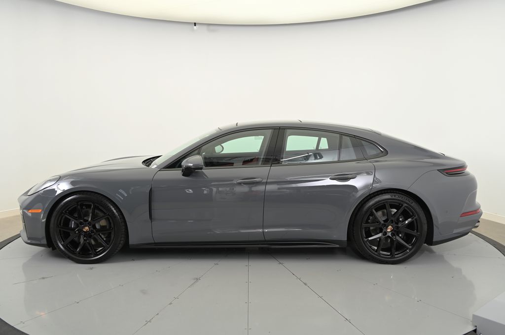 Thumbnail: 2025 Porsche Panamera - 2