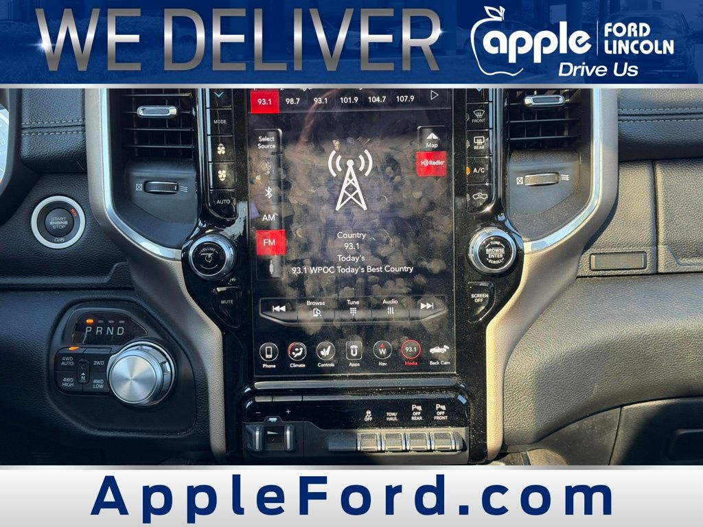 2020 Ram 1500 Laramie Crew Cab 4x4 5'7" Box