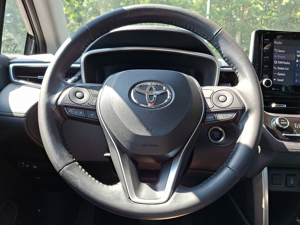 Thumbnail: 2022 Toyota Corolla Cross - 19