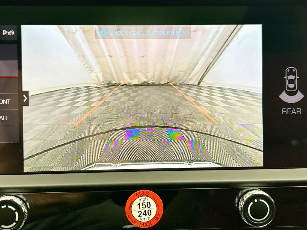 Thumbnail: 2026 Porsche Macan - 18