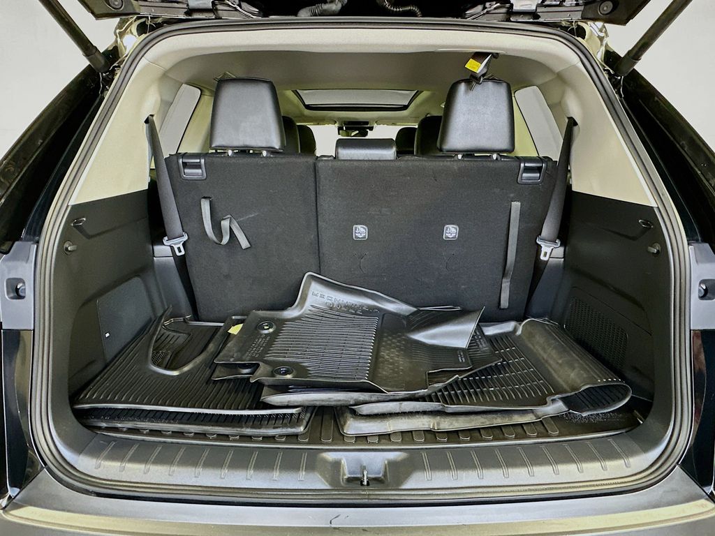 Thumbnail: 2025 Toyota Grand Highlander - 27