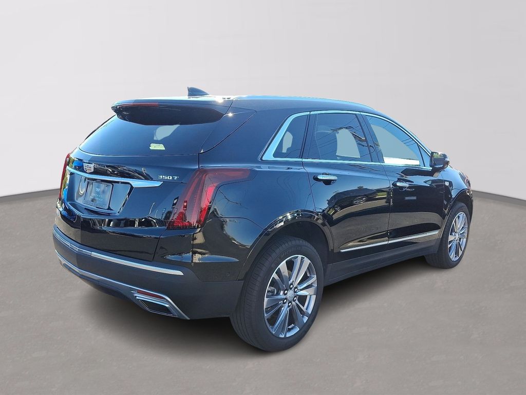 Thumbnail: 2025 Cadillac XT5 - 6