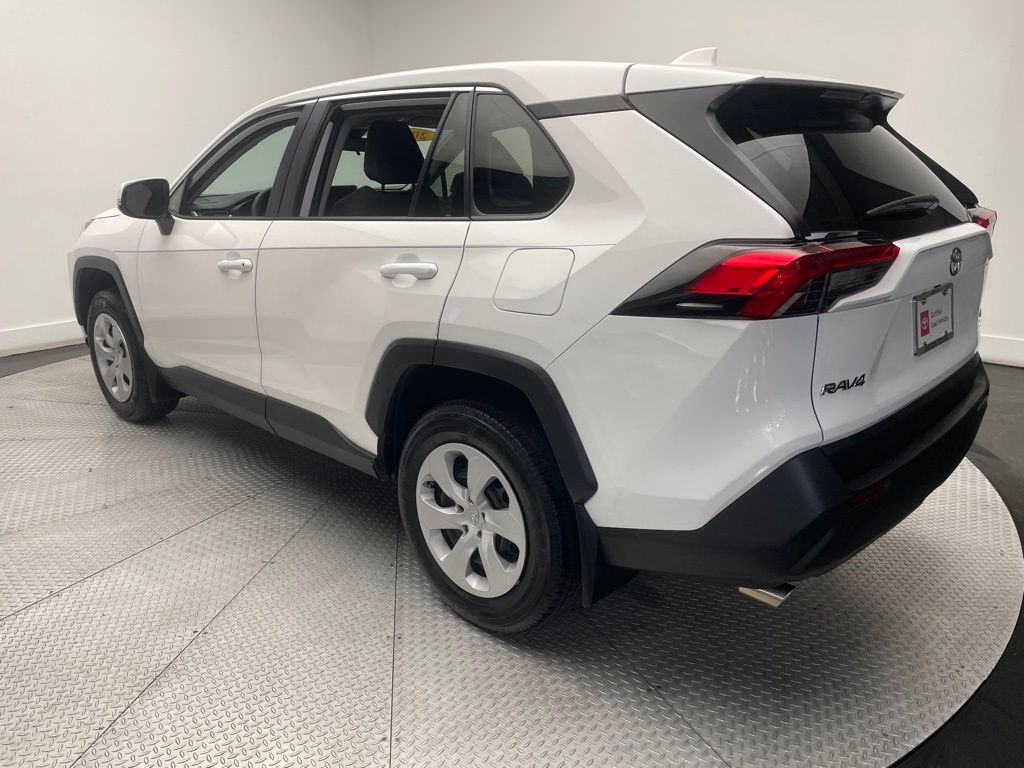 2024 Toyota RAV4 LE 7