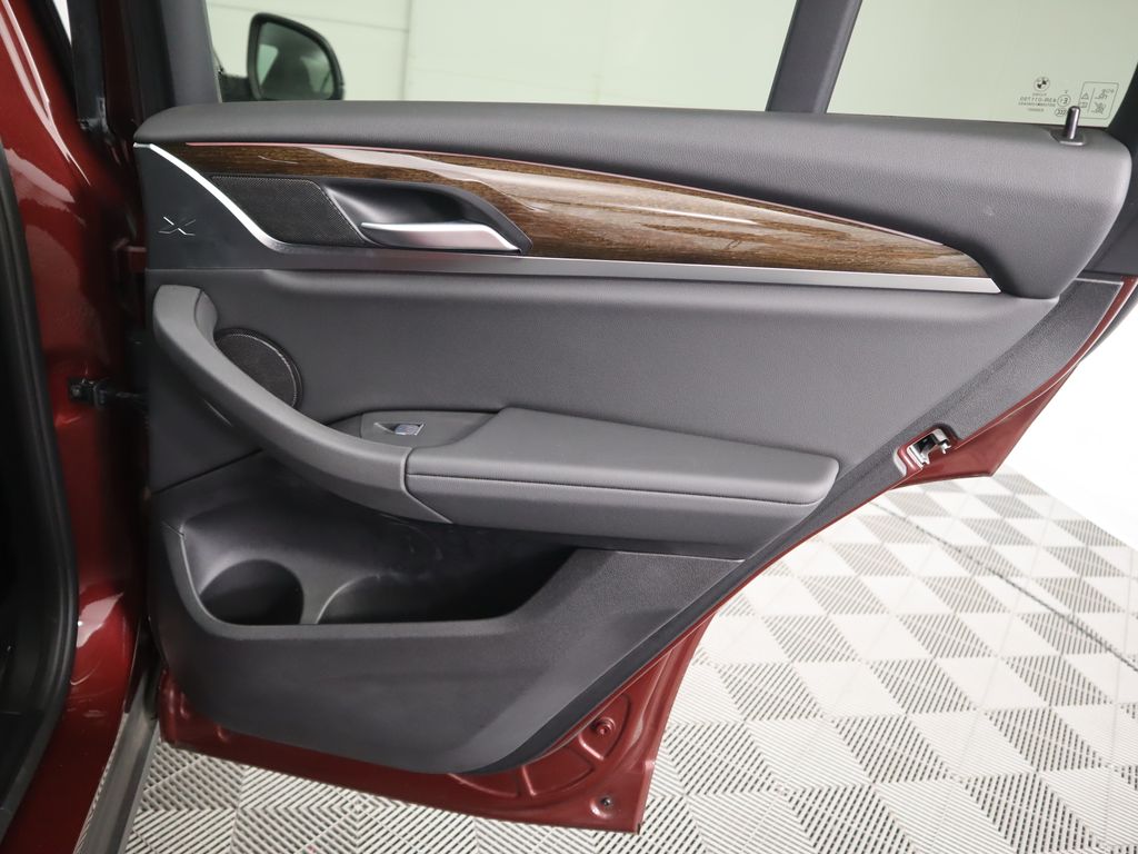 Thumbnail: 2022 BMW X4 - 28