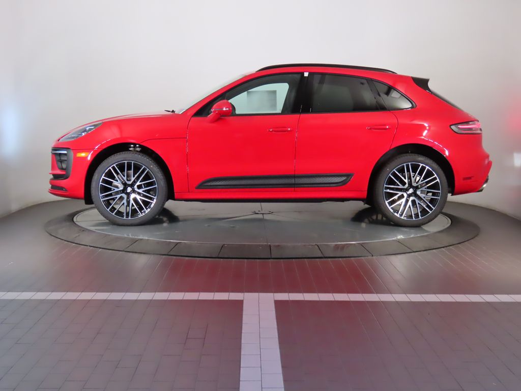 2024 Porsche Macan S 2