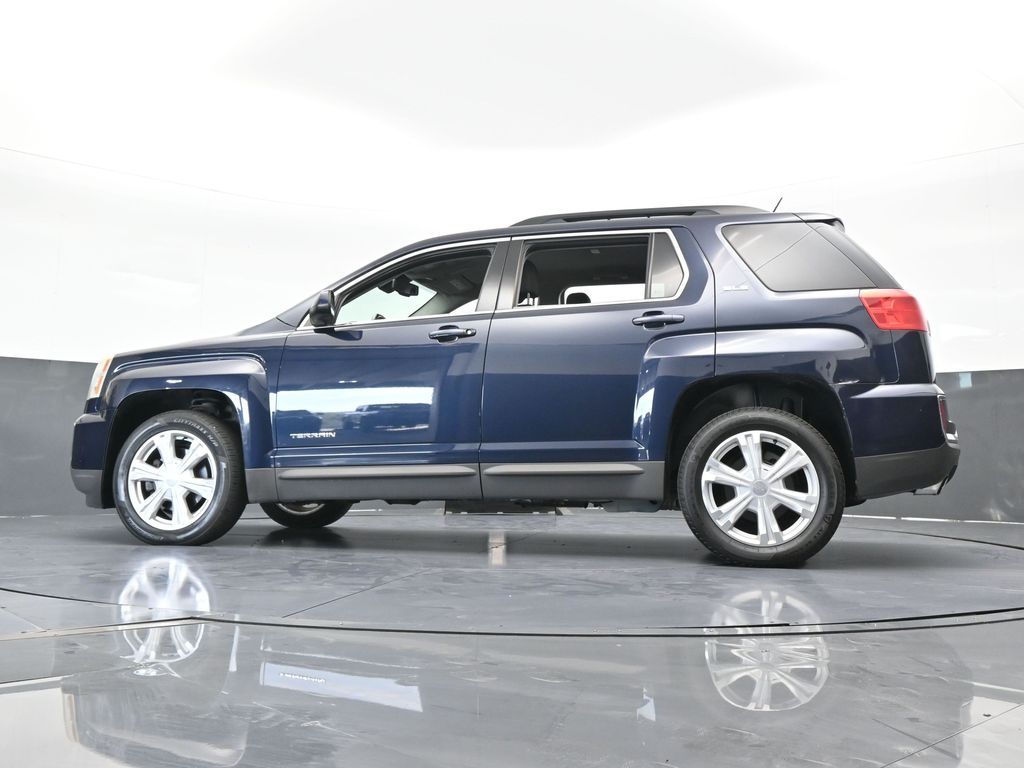 Used 2017 Dark Sapphire Blue Metallic GMC SLE-2 image 53