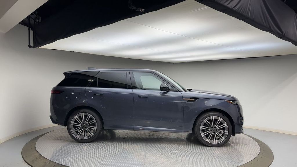 Thumbnail: 2025 Land Rover Range Rover Sport - 9