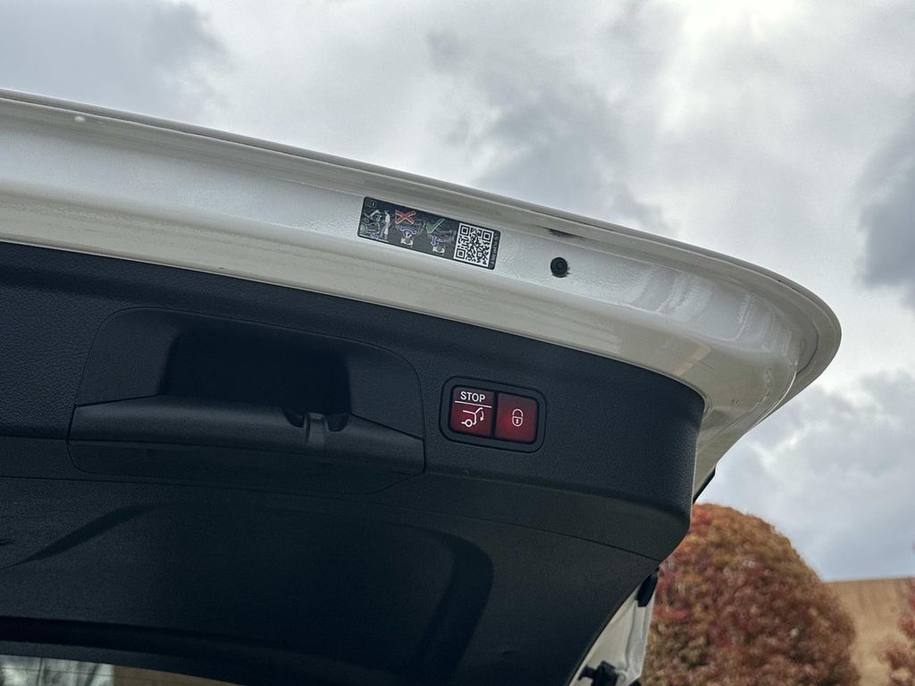 Thumbnail: 2024 Mercedes-Benz GLE - 30