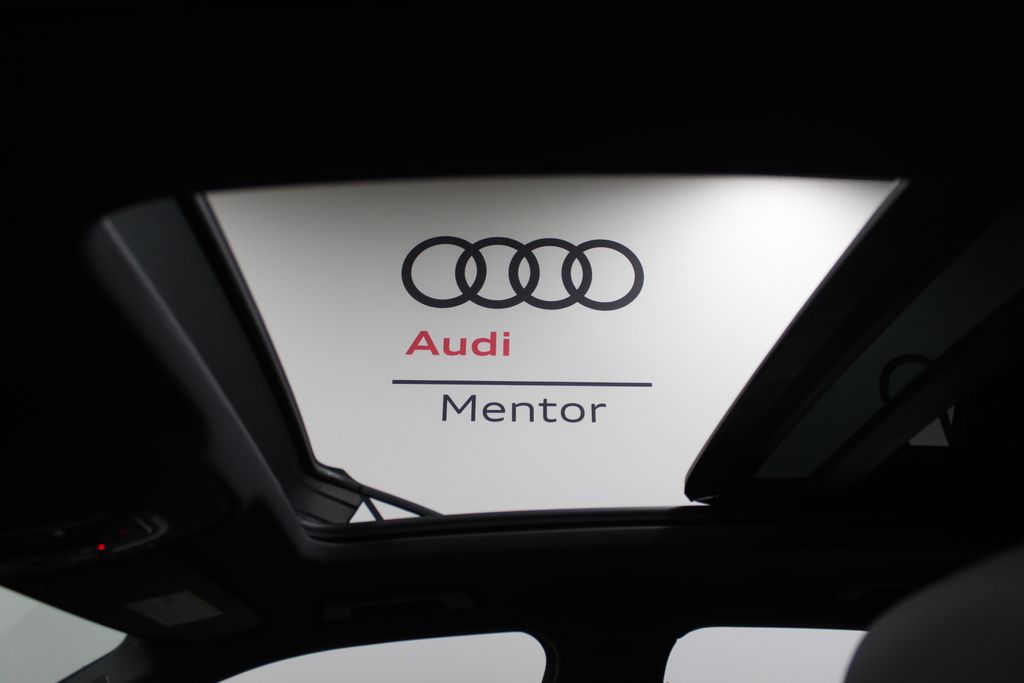2025 Audi SQ5  14
