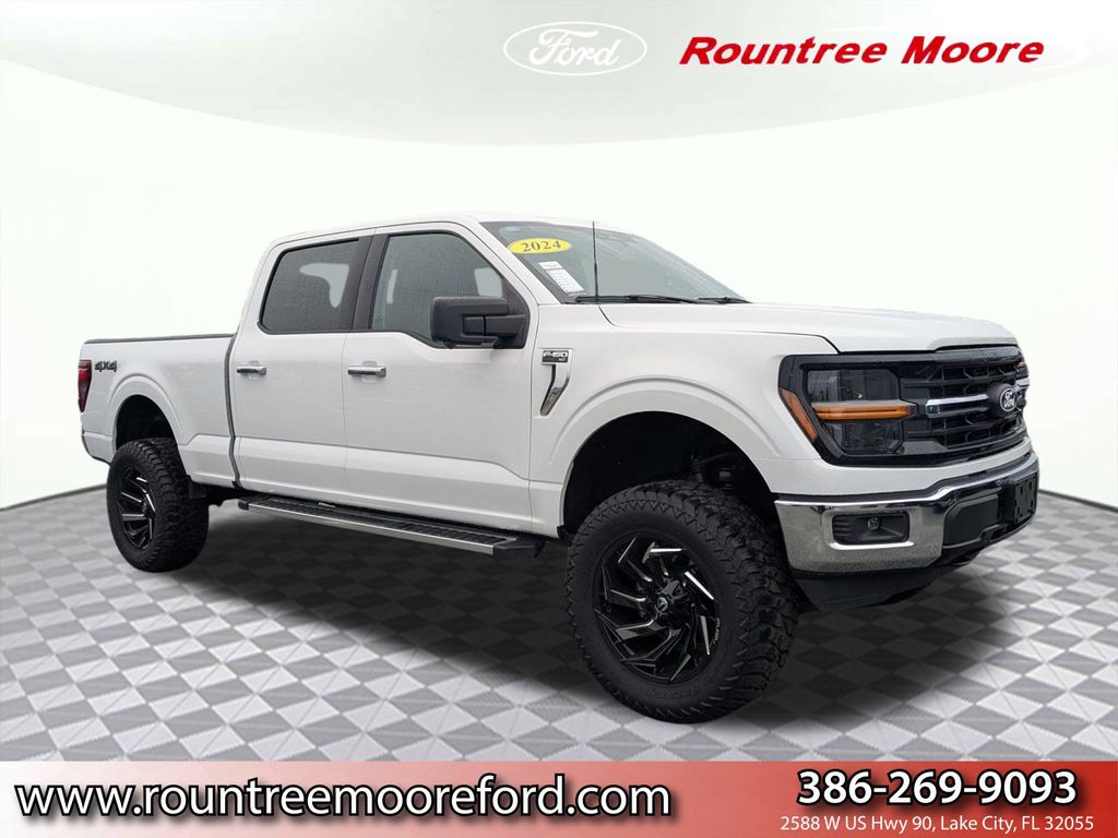 Oxford White 2024 Ford F-150 XLT SuperCrew 4WD Pickup Truck Four-Wheel Drive Automatic
